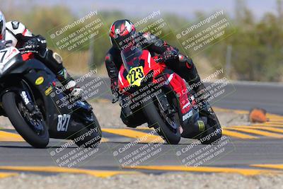 media/Oct-03-2022-Moto Forza (Mon) [[5f077a3730]]/Advanced Group/Session 3 (Turn 3)/